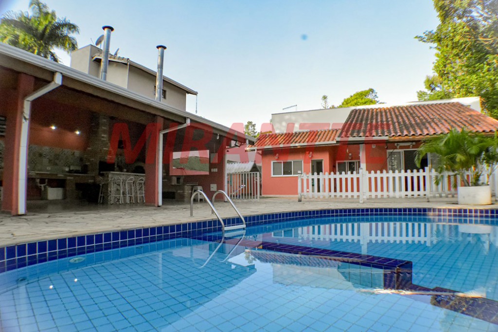 Casa terrea de 454m² com 4 quartos em Alpes de Caieiras