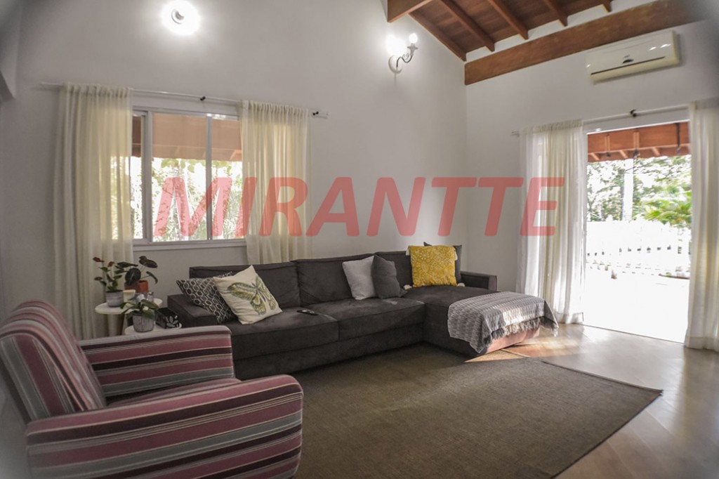 Casa terrea de 454m² com 4 quartos em Alpes de Caieiras