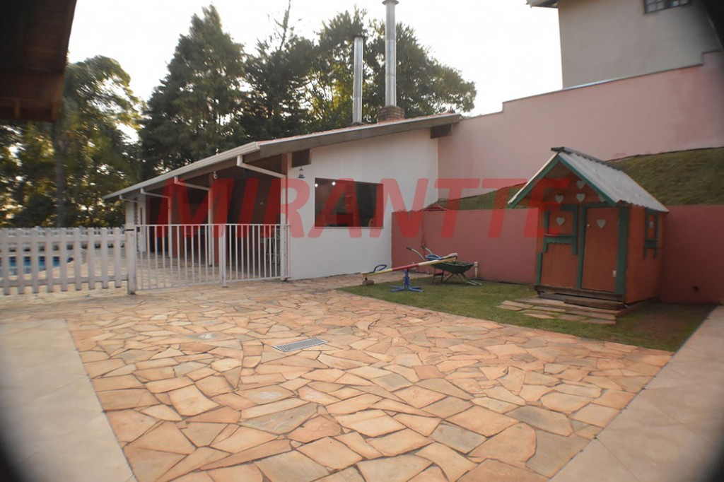 Casa terrea de 454m² com 4 quartos em Alpes de Caieiras