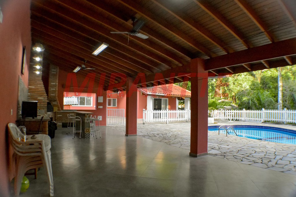 Casa terrea de 454m² com 4 quartos em Alpes de Caieiras