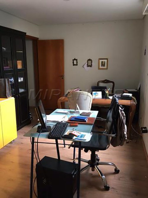 Comercial de 350m² em Liberdade