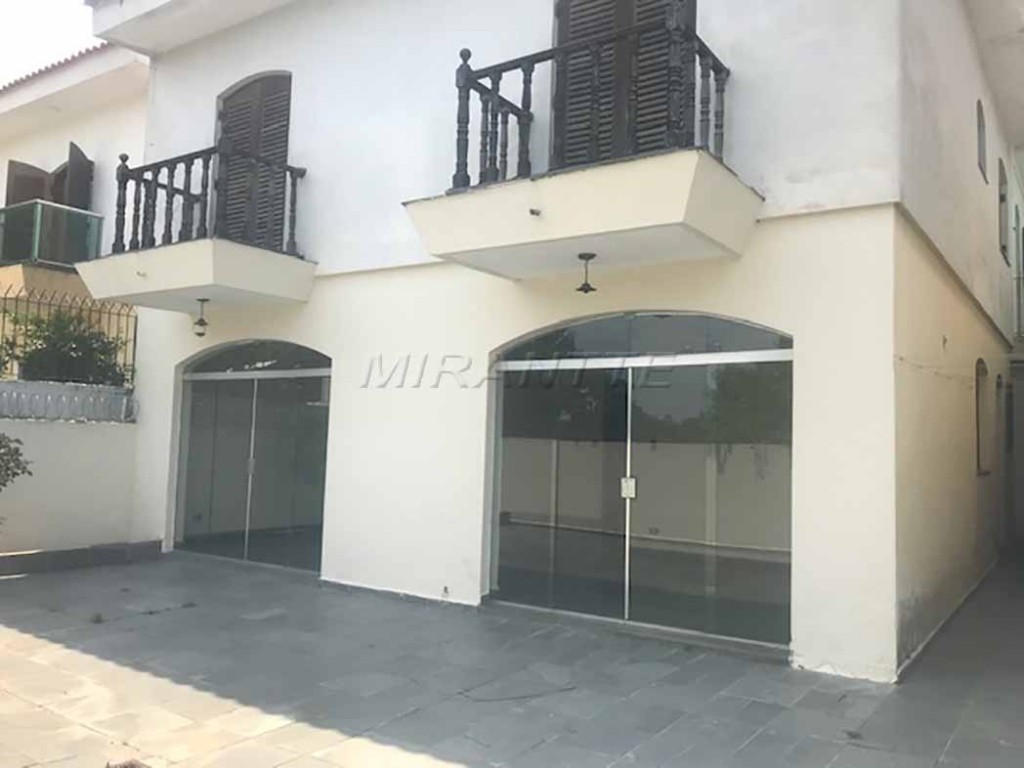 Casa terrea de 258m² com 3 quartos em Horto Florestal