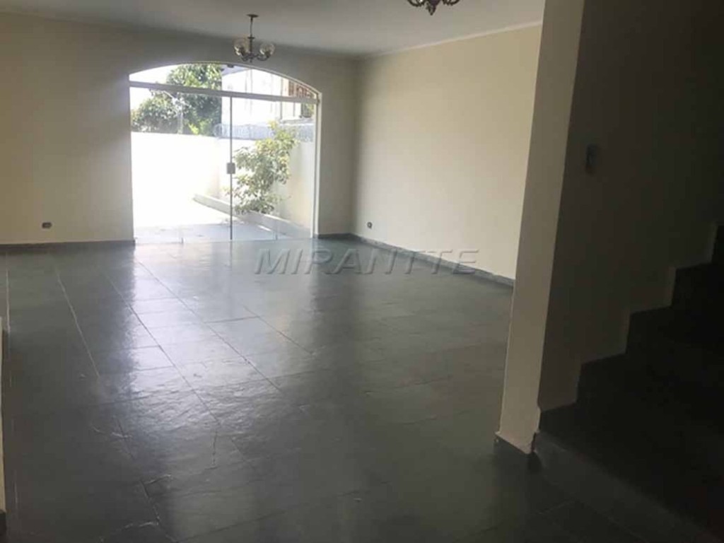 Casa terrea de 258m² com 3 quartos em Horto Florestal