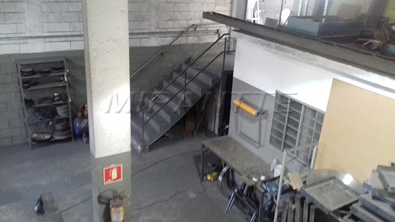 Galpao de 750m² em Vila Espanhola