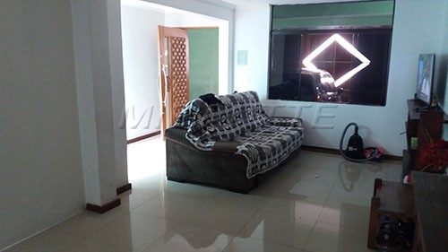 Sobrado de 170m² com 4 quartos em Vila Mazzei