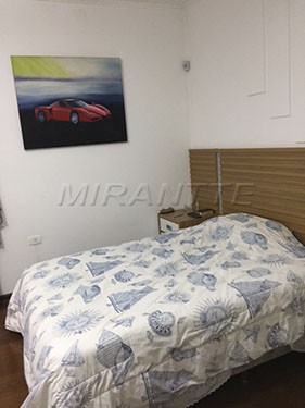 Sobrado de 320m² com 4 quartos em Vila Irmaos Arnoni