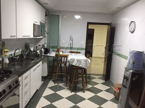 Sobrado de 320m² com 4 quartos em Vila Irmaos Arnoni