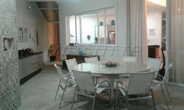 Sobrado de 450m² com 4 quartos em Palmas Do Tremembé