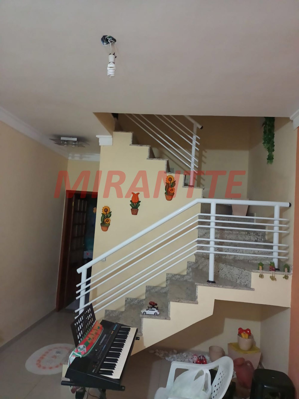 Sobrado de 180m² com 3 quartos em Vila Carolina