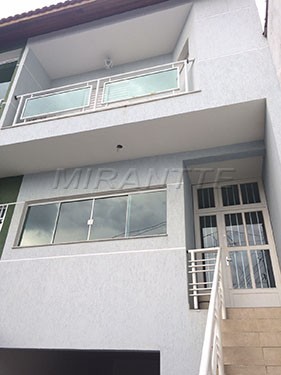 Sobrado de 180m² com 3 quartos em Vila Carolina