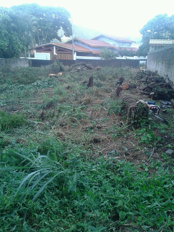 Terreno de 1002m² em Jardim Estância Brasil