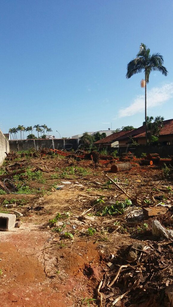 Terreno de 1002m² em Jardim Estância Brasil