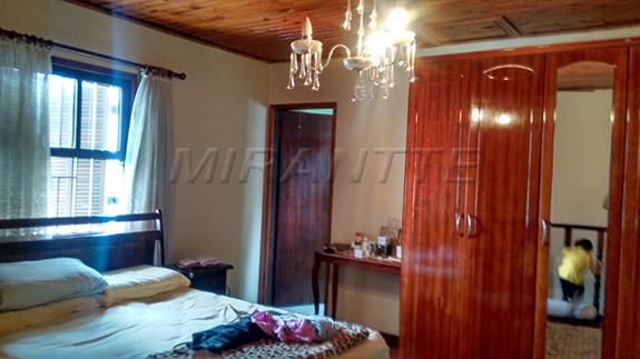 Casa terrea de 250m² com 3 quartos em Vila Constança
