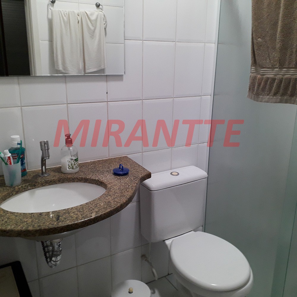Sobrado de 210m² com 3 quartos em Santana