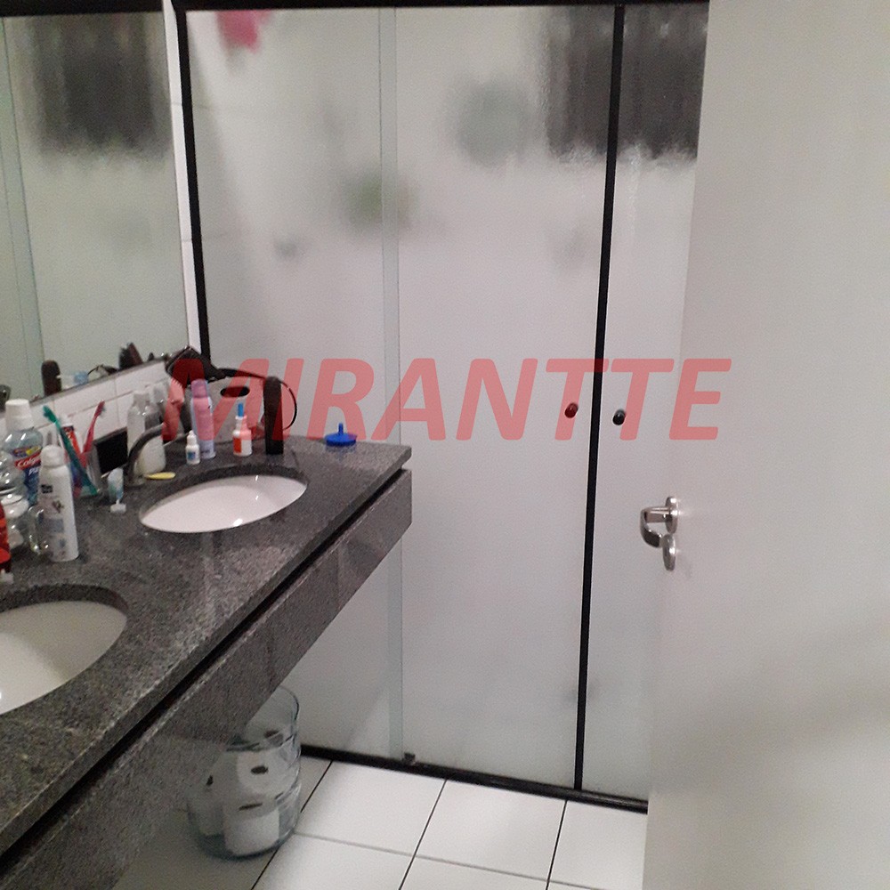 Sobrado de 210m² com 3 quartos em Santana