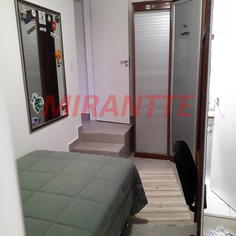 Sobrado de 210m² com 3 quartos em Santana