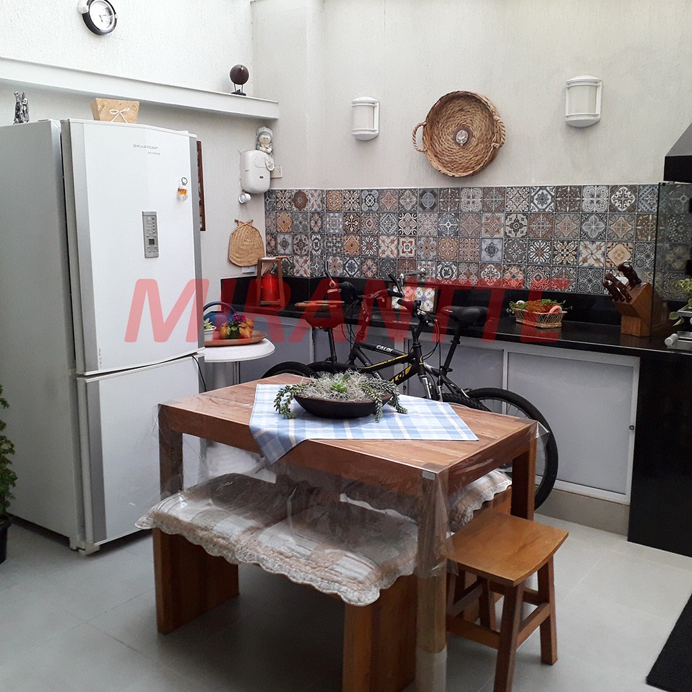 Sobrado de 210m² com 3 quartos em Santana
