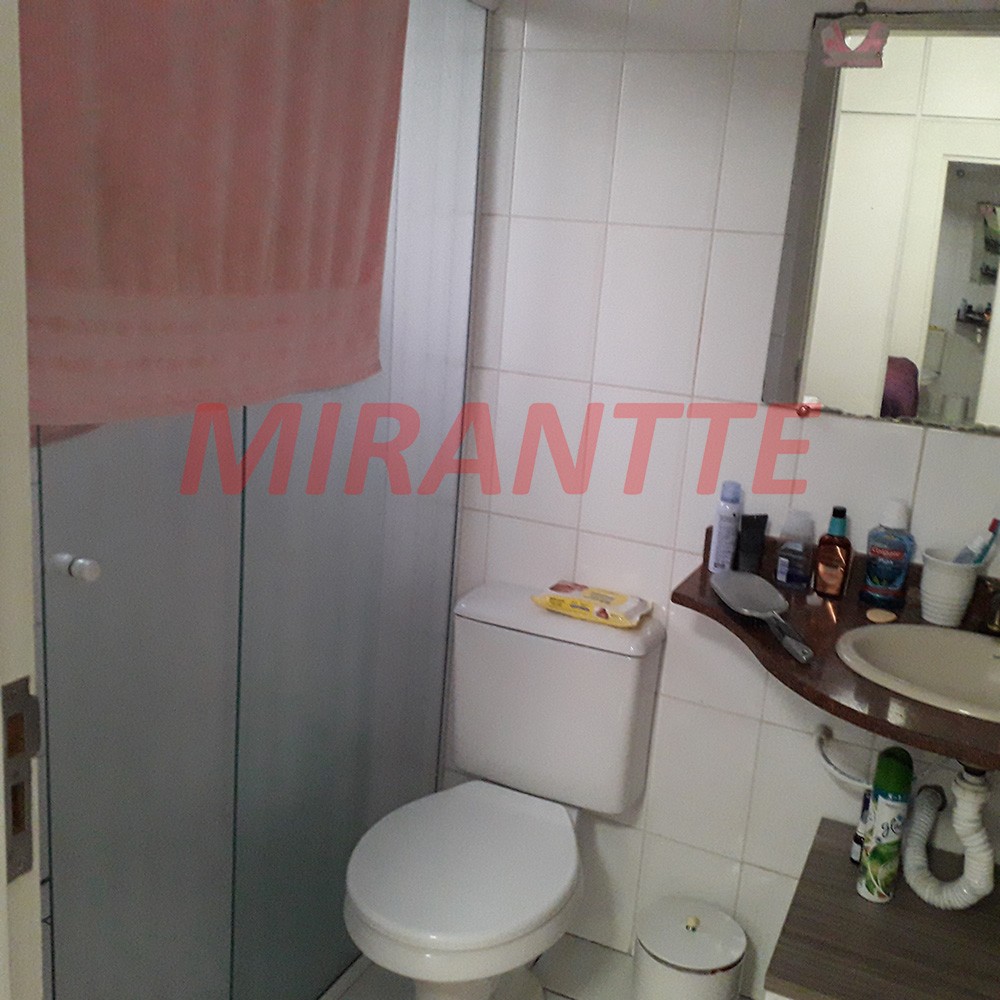 Sobrado de 210m² com 3 quartos em Santana