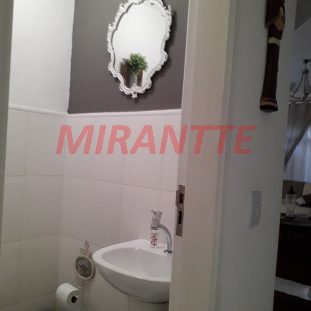 Sobrado de 210m² com 3 quartos em Santana