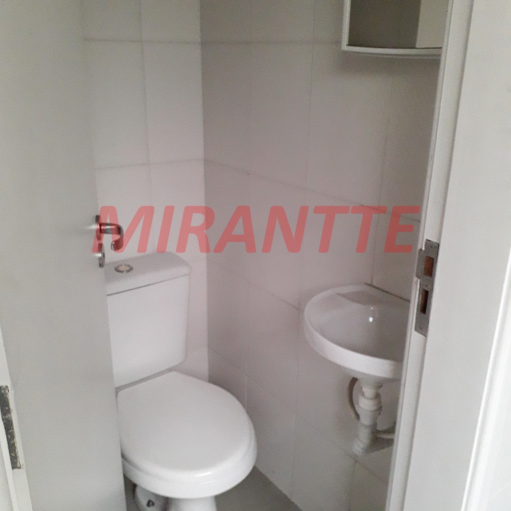 Sobrado de 210m² com 3 quartos em Santana