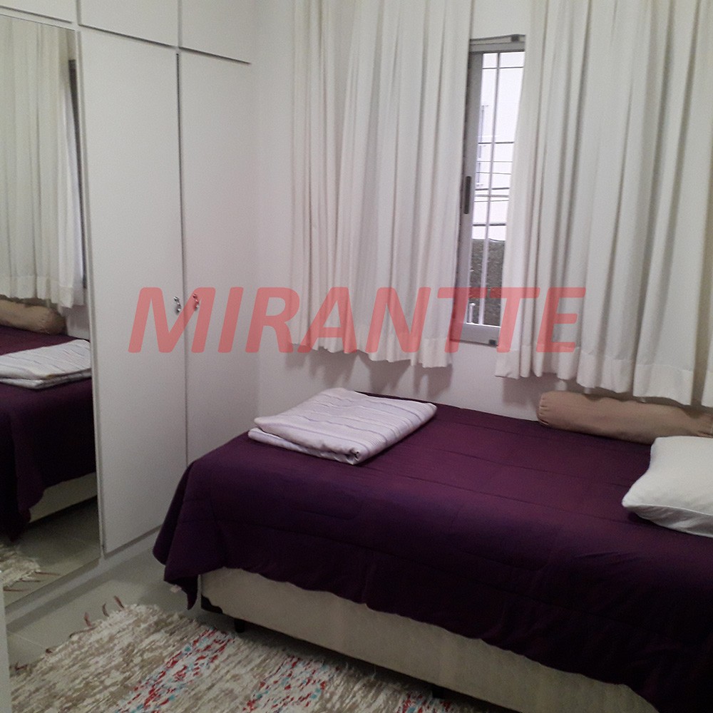 Sobrado de 210m² com 3 quartos em Santana