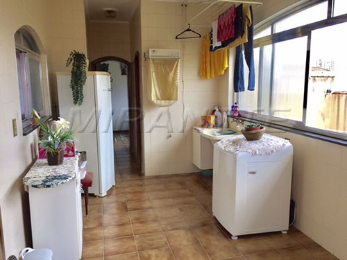 Casa terrea de 400m² com 3 quartos em Jardim São Paulo