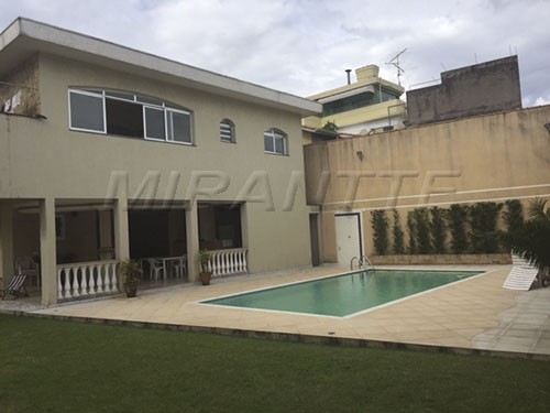Casa terrea de 400m² com 3 quartos em Jardim São Paulo