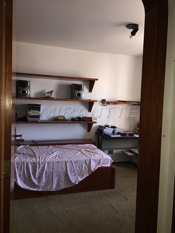 Apartamento de 211m² com 4 quartos em Santana