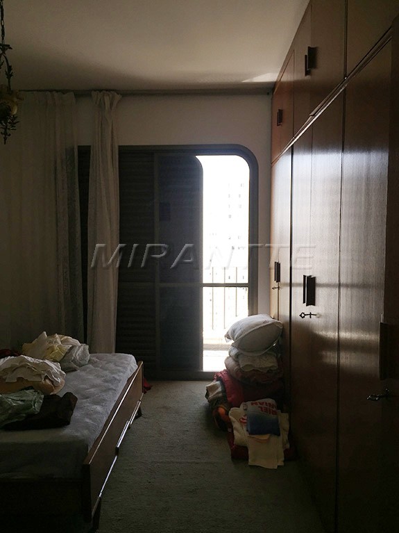 Apartamento de 211m² com 4 quartos em Santana