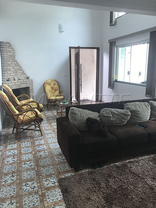Cond. fechado de 176m² com 2 quartos em Santa Ines