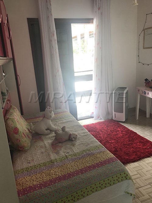 Cond. fechado de 176m² com 2 quartos em Santa Ines