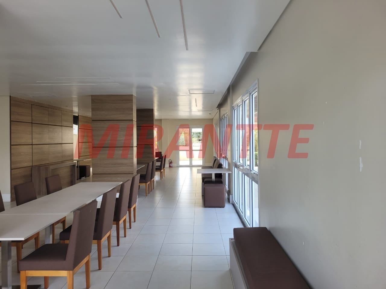 Apartamento de 65m² com 2 quartos em Santana