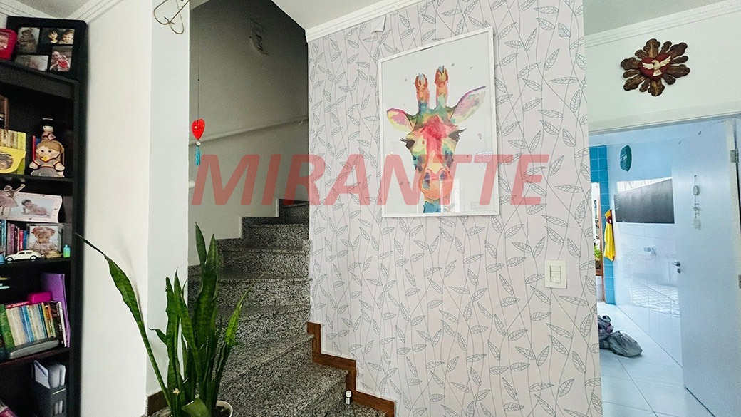 Cond. fechado de 90m² com 2 quartos em Santana