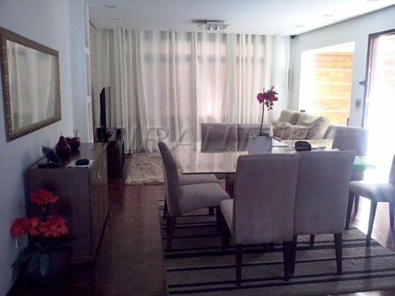 Sobrado de 236m² com 3 quartos em Mandaqui