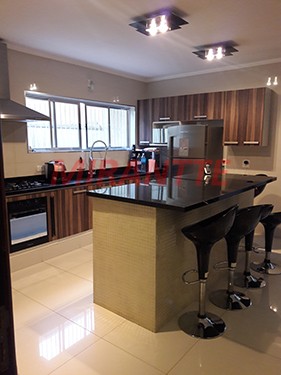 Sobrado de 236m² com 3 quartos em Mandaqui
