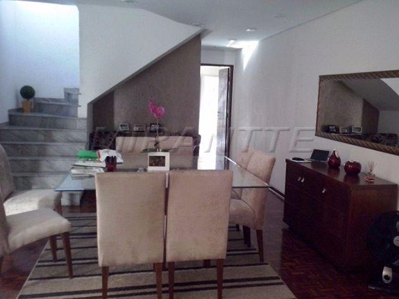 Sobrado de 236m² com 3 quartos em Mandaqui