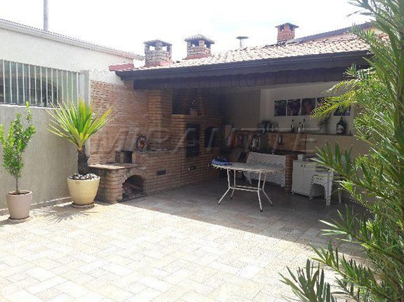 Sobrado de 236m² com 3 quartos em Mandaqui