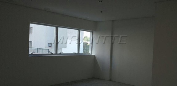 Conjunto comercial em Barra Funda