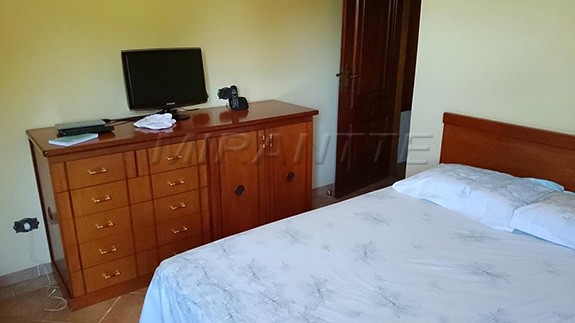 Cond. fechado de 550m² com 4 quartos em CENTRO
