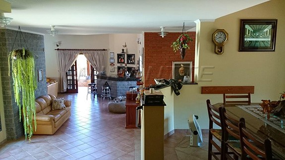 Cond. fechado de 550m² com 4 quartos em CENTRO