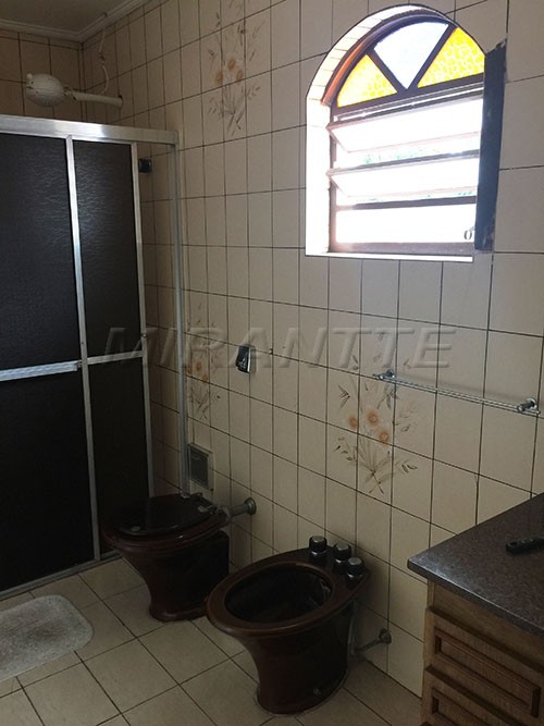 Sobrado de 366m² com 5 quartos em Jardim França
