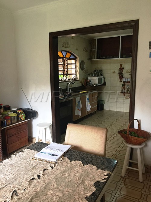 Sobrado de 366m² com 5 quartos em Jardim França