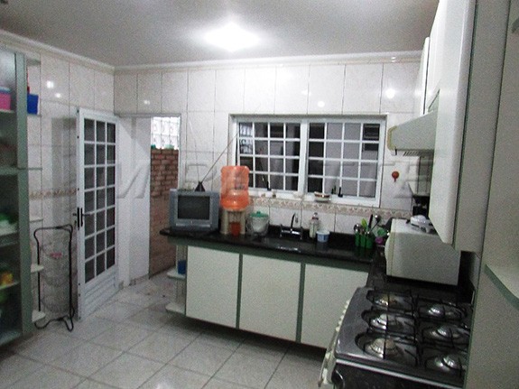 Sobrado com 3 quartos em Casa Grande