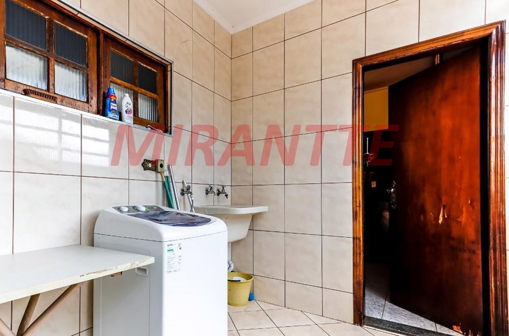 Sobrado de 260m² com 4 quartos em Vila Nova Mazzei