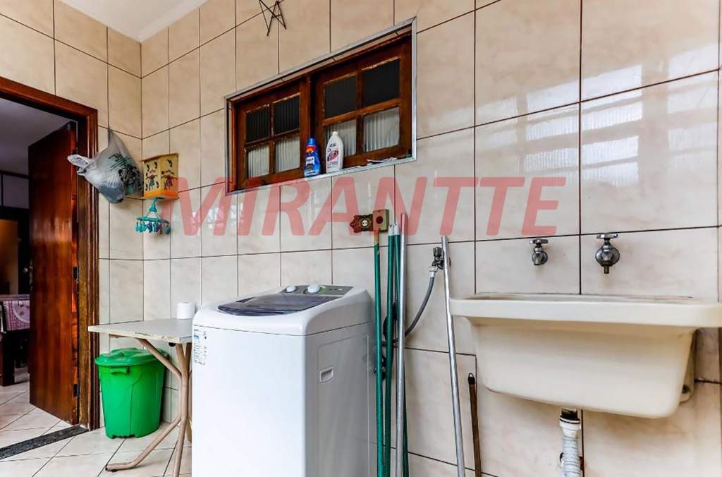 Sobrado de 260m² com 4 quartos em Vila Nova Mazzei