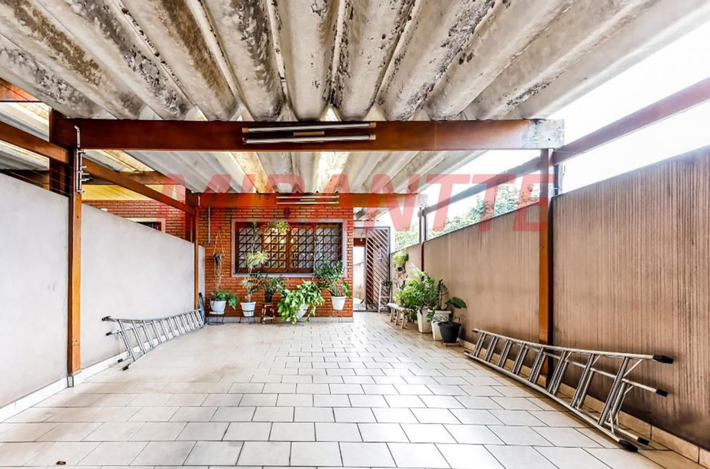 Sobrado de 260m² com 4 quartos em Vila Nova Mazzei