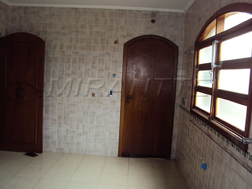 Casa terrea de 400m² com 4 quartos em Tremembe