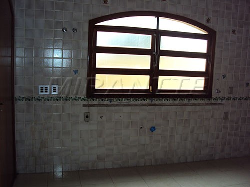 Casa terrea de 400m² com 4 quartos em Tremembe