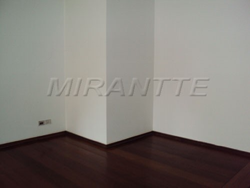 Casa terrea de 400m² com 4 quartos em Tremembe