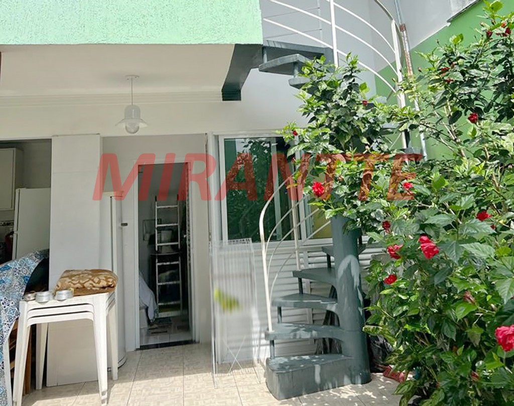 Sobrado de 240m² com 3 quartos em Vila Galvão